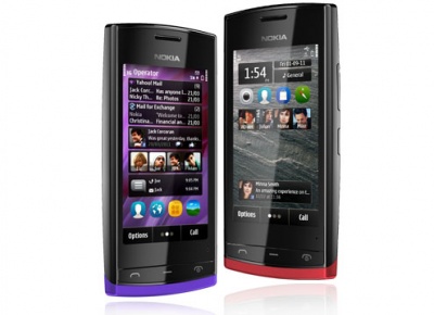Nokia-500 features home-screens